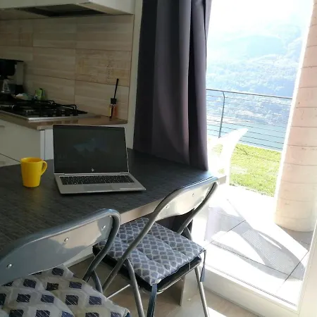 Dolcevita Apartment-your Vacation On Lakes 아파트 카를라조
